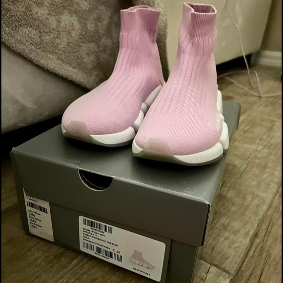 Balenciaga Speed 2.0 Clear Sole Sneakers - Picture 3 of 6